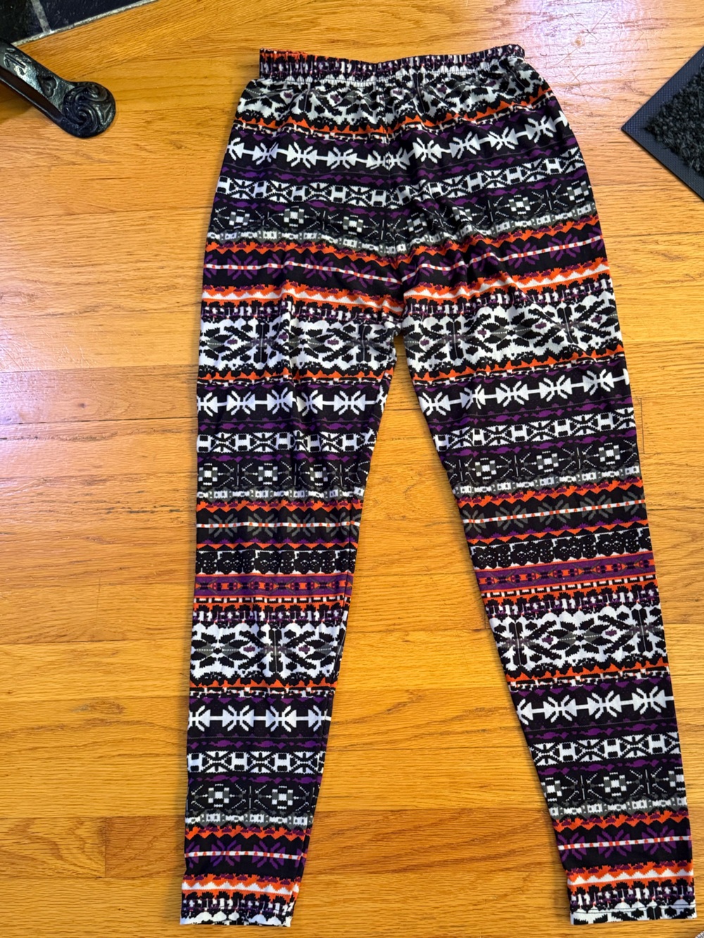 2 pairs random size medium leggings